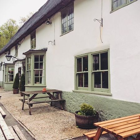 Hambro Arms Hotell Milton Abbas Exteriör bild