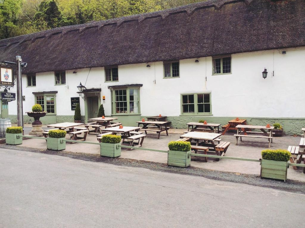 Hambro Arms Hotell Milton Abbas Exteriör bild