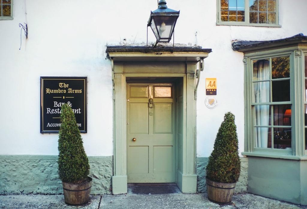 Hambro Arms Hotell Milton Abbas Exteriör bild