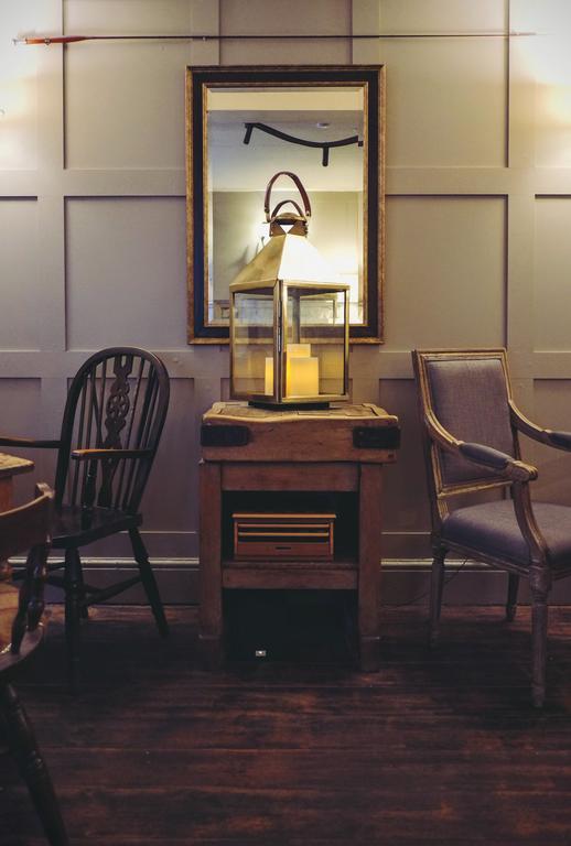 Hambro Arms Hotell Milton Abbas Exteriör bild